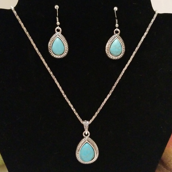 Jewelry - Necklace and earring set